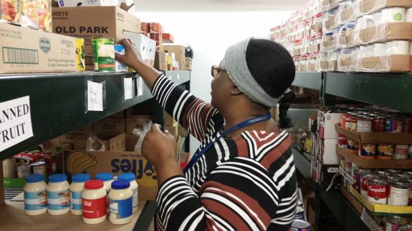 food pantry and homeless shelter in bloomington illinois