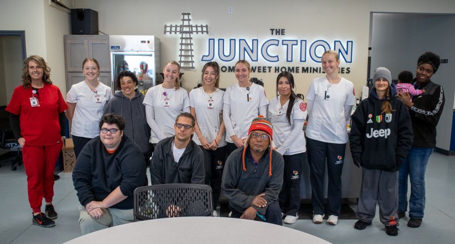 Volunteer in Bloomington IL