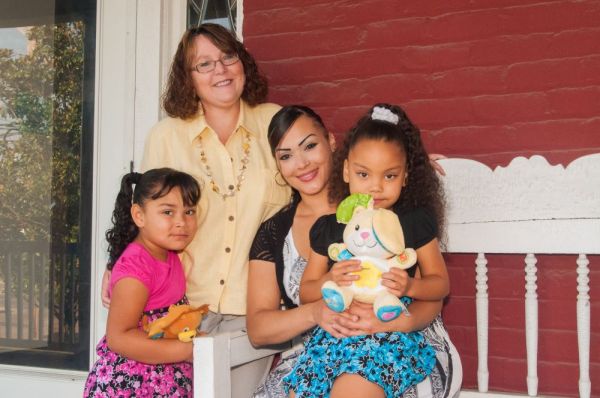 family-with-social-worker